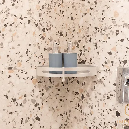 Imperium Luxury - 100mt To Metro A, 5 Min To Center, Pvt Bathroom, A-c بيت ضيافة