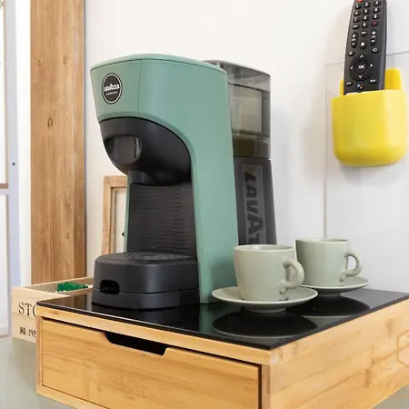 بيت ضيافة Imperium Luxury - 100mt To Metro A, 5 Min To Center, Pvt Bathroom, A-c روما