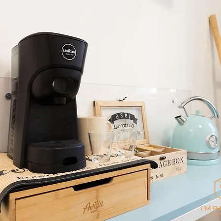 بيت ضيافة Imperium Luxury - 100mt To Metro A, 5 Min To Center, Pvt Bathroom, A-c 4*