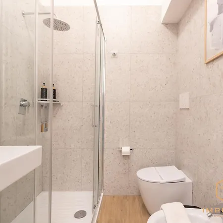 Imperium Luxury - 100mt To Metro A, 5 Min To Center, Pvt Bathroom, A-c 4* روما